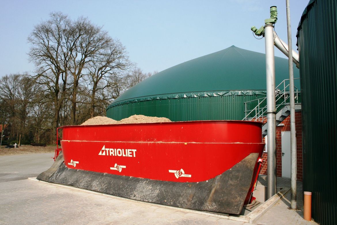 stationäre Futtermischwagen stationäre mischer stationäre futtermischer stationäre futtermischanlagen Biogas Trioliet solomix Biogaz