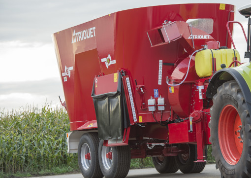 Wasservernebler Futtermischer Solomix Futtermischwagen Strohgebläse Futterwagen Fütterungswagen 