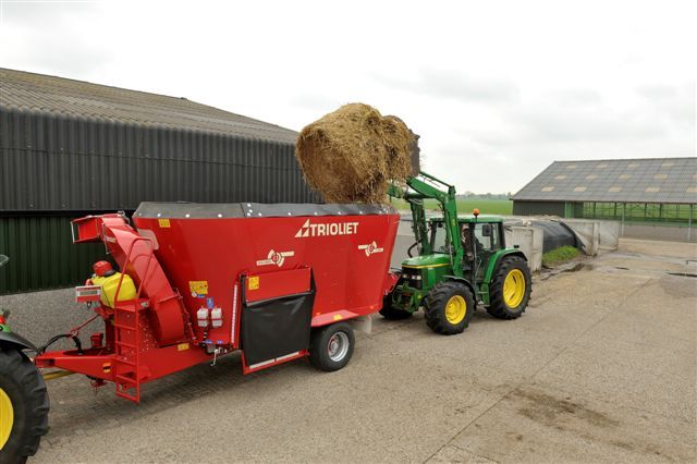Wasservernebler Futtermischer Solomix Futtermischwagen Strohgebläse Futterwagen Fütterungswagen 